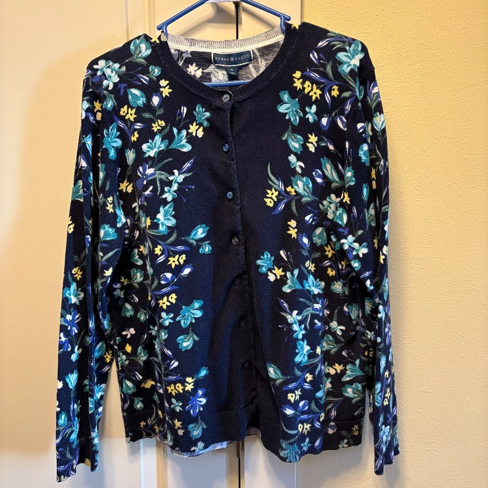 Karen Scott Cardigan Size XL